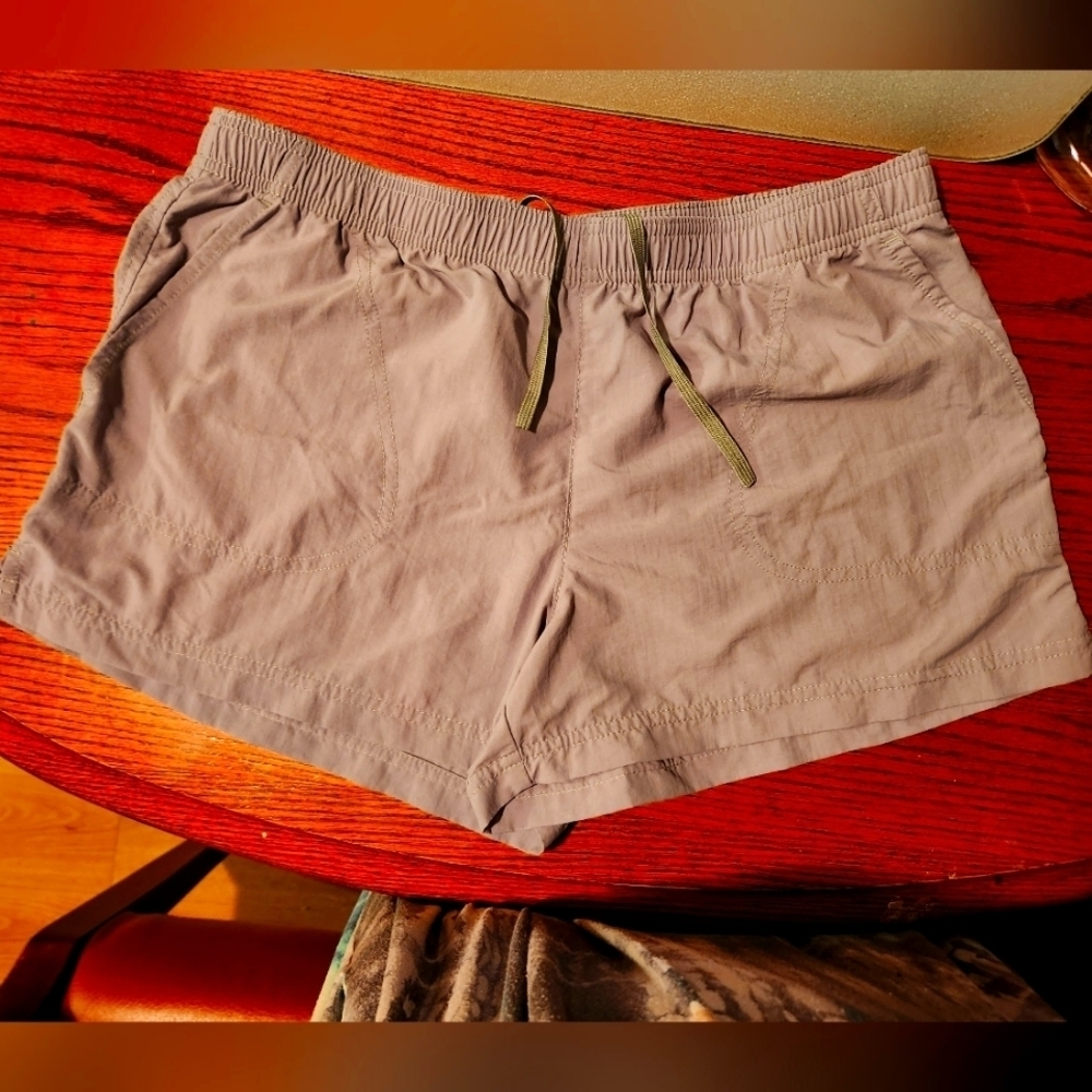 Columbia grey athletic‎ running shorts unlined women's size large